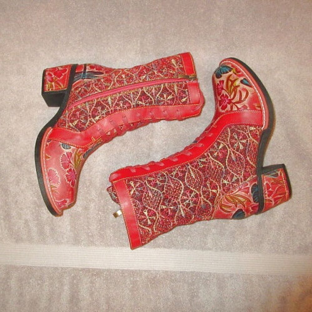 Red Leather Embroidered Boots Size 38 7.5 8 Lace Up Boho Western Artsy Statement - Picture 2 of 10